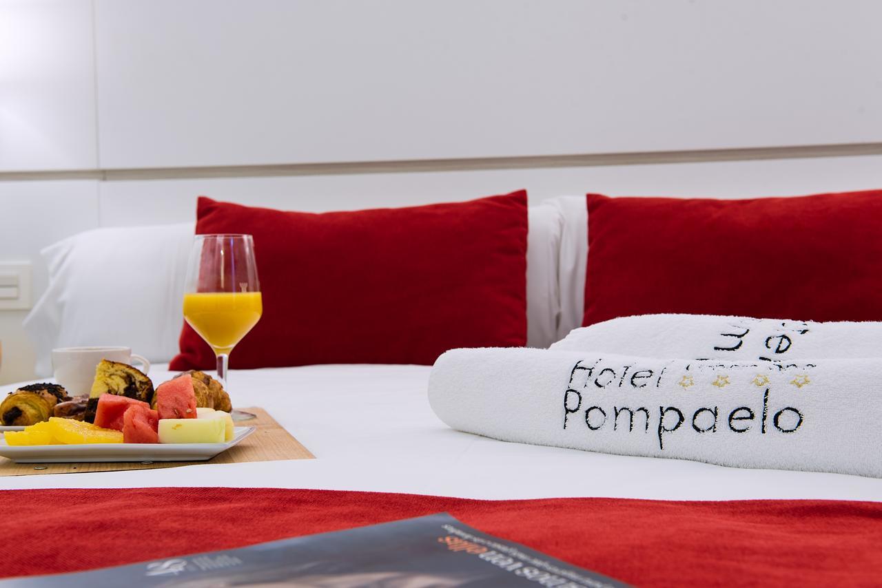 Hotel Pompaelo Plaza Del Ayuntamiento & Spa Pamplona Eksteriør bilde