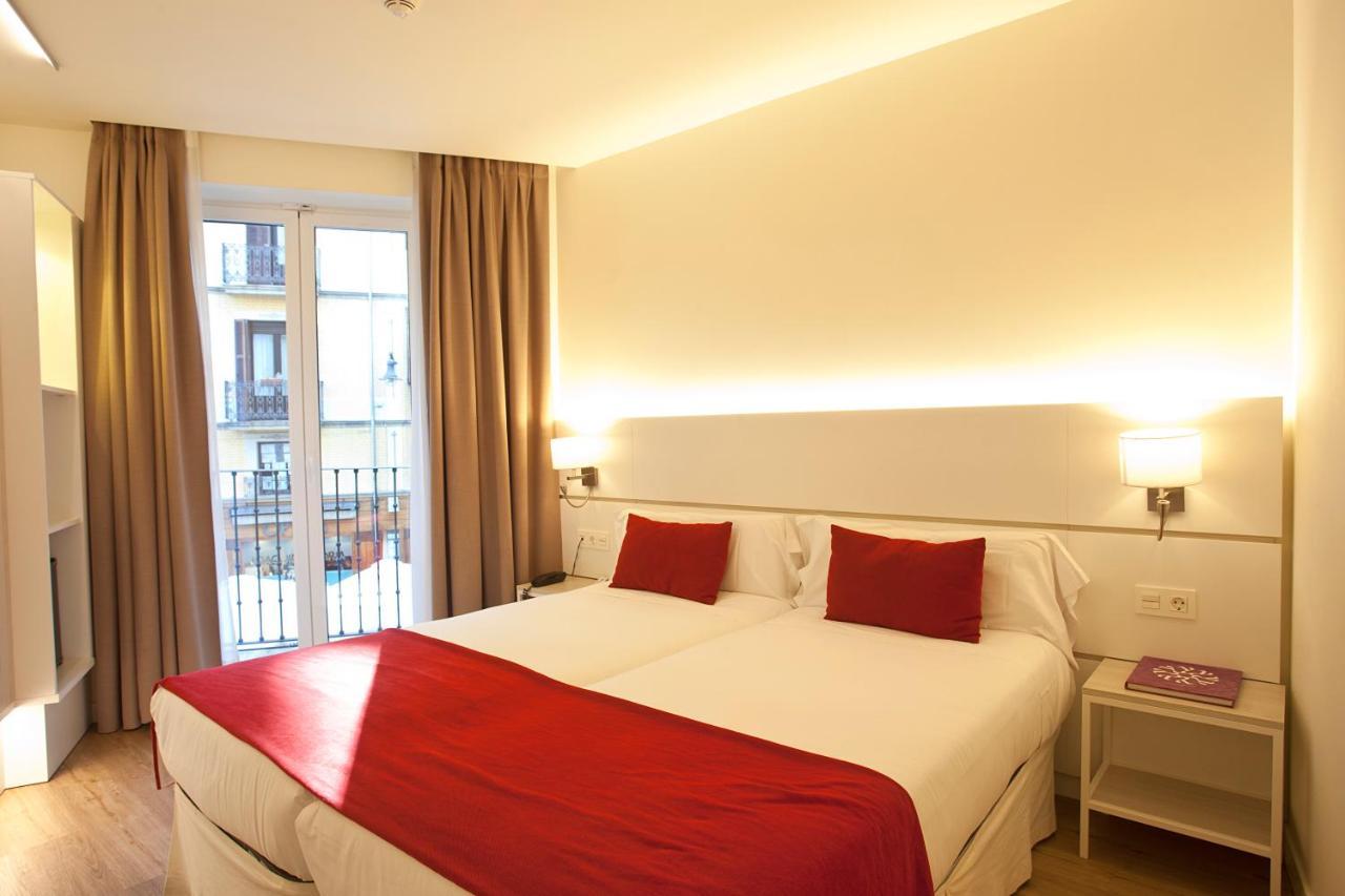 Hotel Pompaelo Plaza Del Ayuntamiento & Spa Pamplona Eksteriør bilde